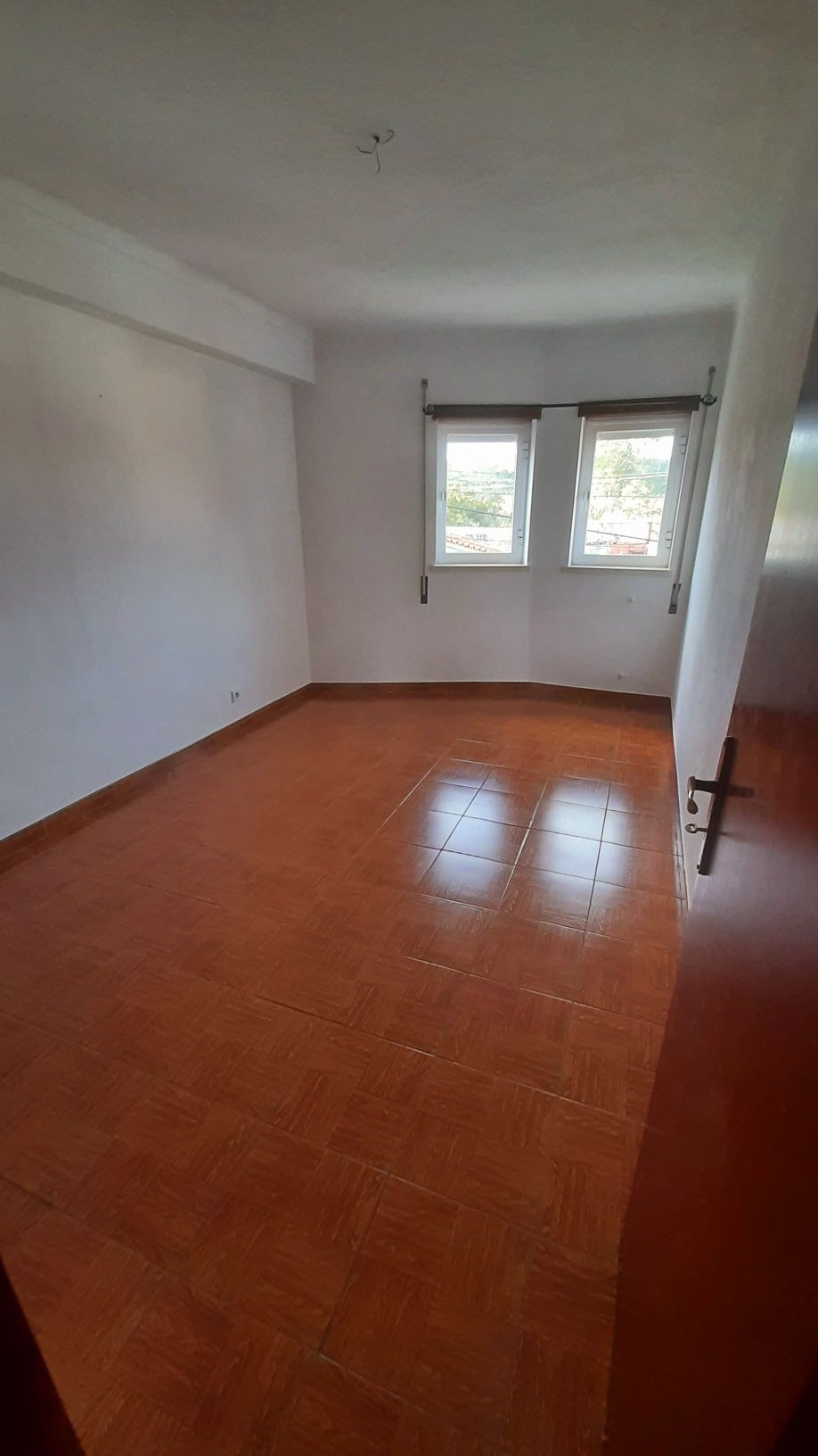 Apartamento T2, Covão do Coelho, Minde