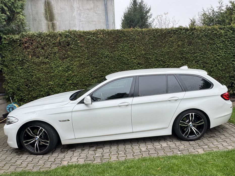 BMW Seria 5 BMW F11 520D