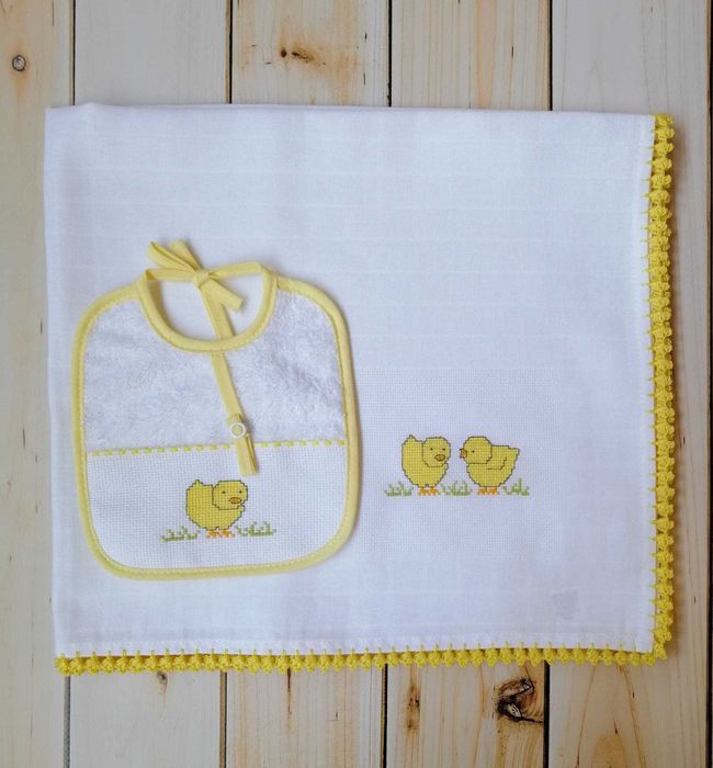 Conj. Fralda + babete(s) bebé - Bordado - Enxoval de bebé