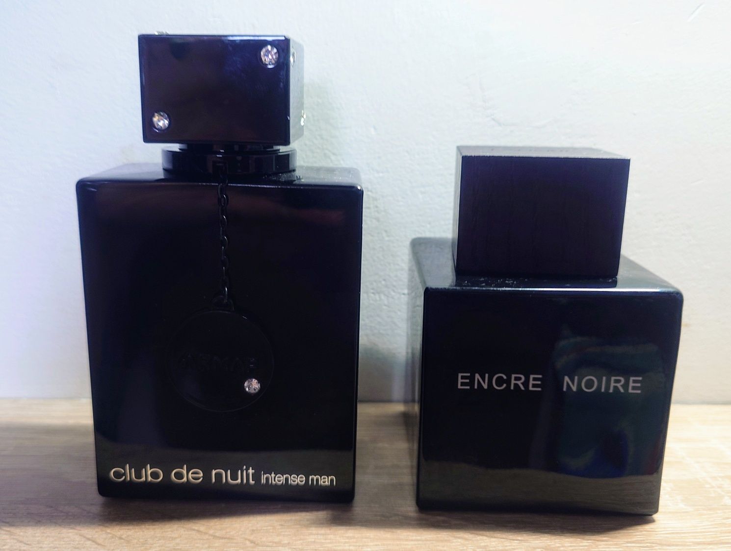 Flakon Club de nuit Man Armaf i Lalique Encre Noire