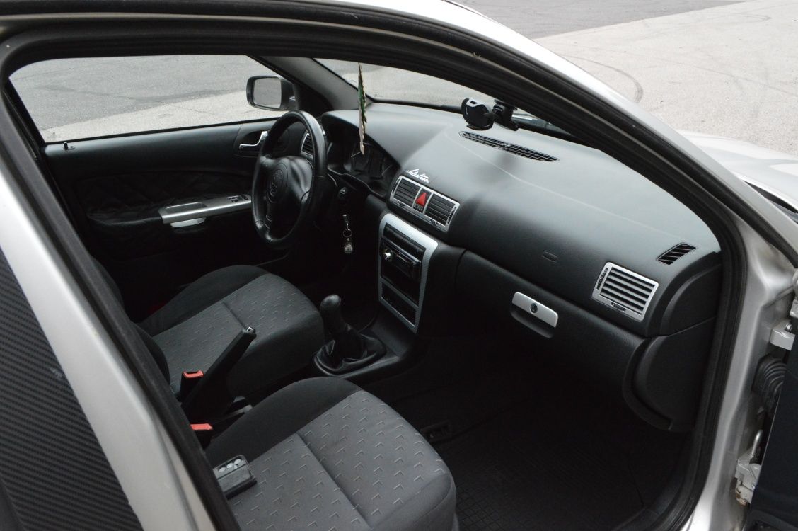 Skoda Octavia TOUR 2006r 1.6 LPG
