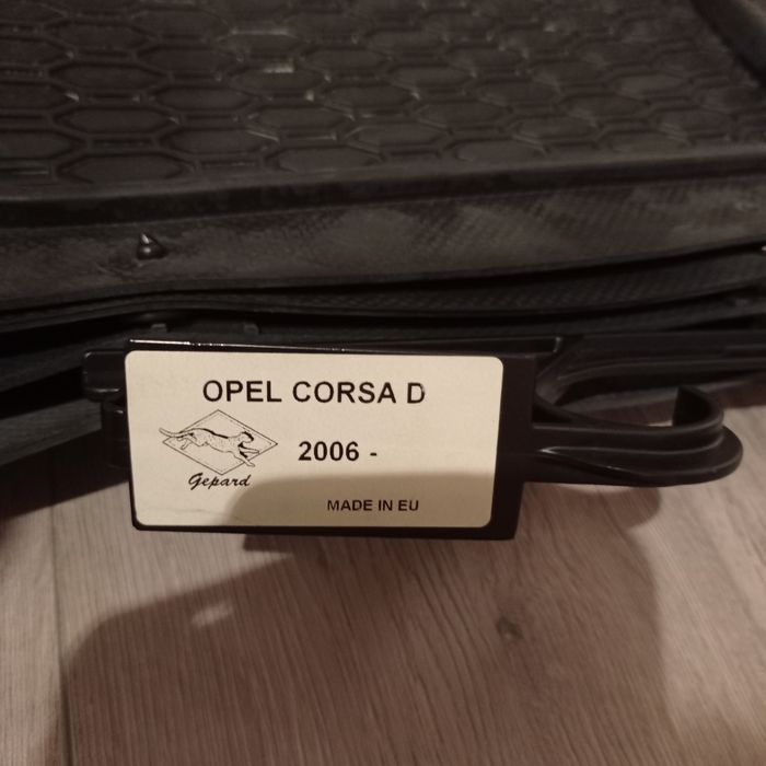 Dywaniki gumowe oryginalne Opel Corsa D