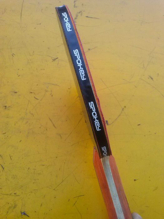 Paletka do ping ponga, 15 zł.