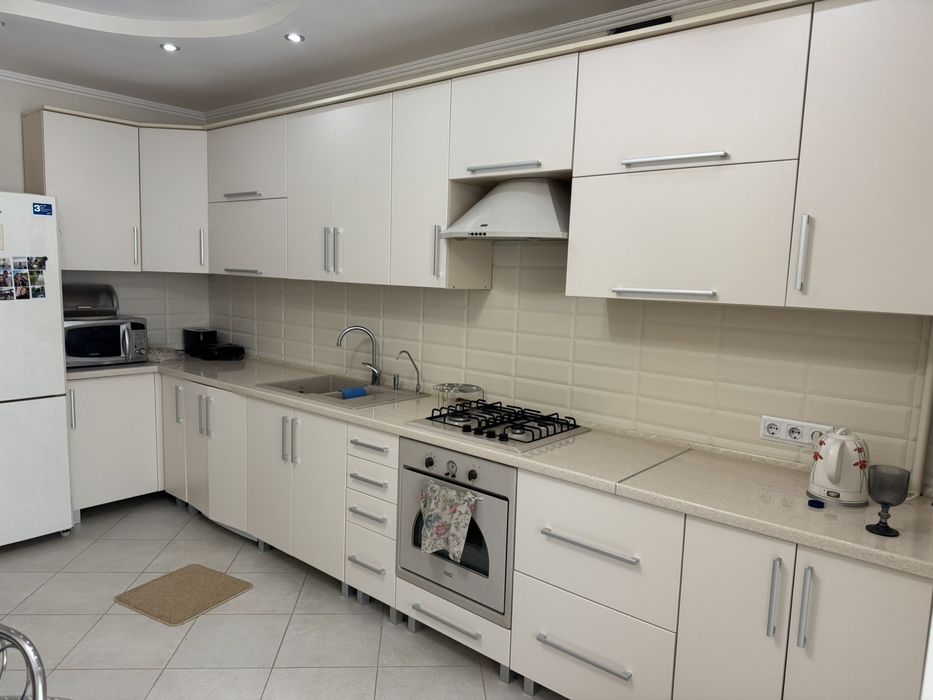 Реставрація кухні,  фасаду, дверок.