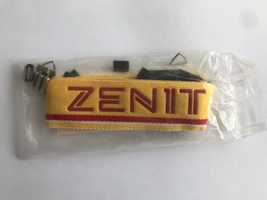 Zobacz Pasek do aparatu ZENIT - Nowy fabrycznie zapakowany Żółty