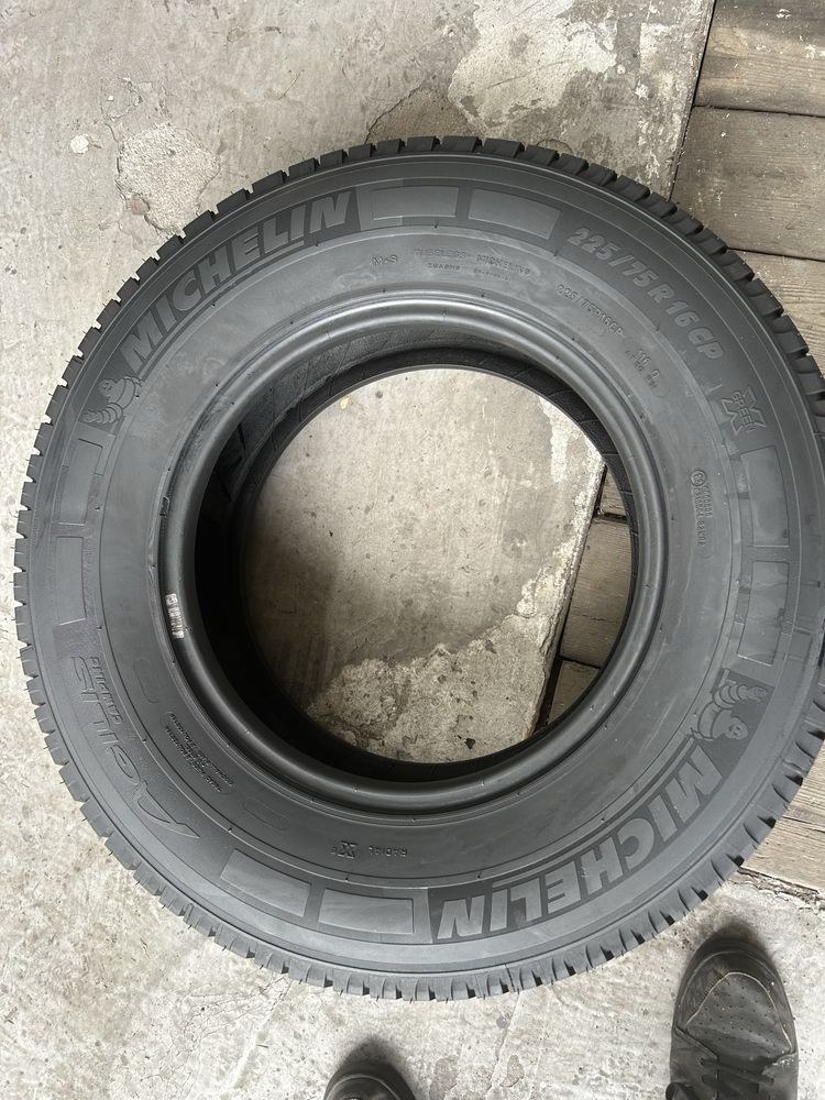 225.75.16 C Michelin super stan