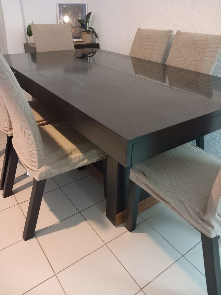 Mesa + 6 cadeiras
