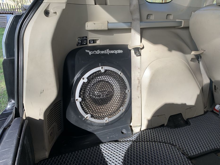 Авто на повному ходу