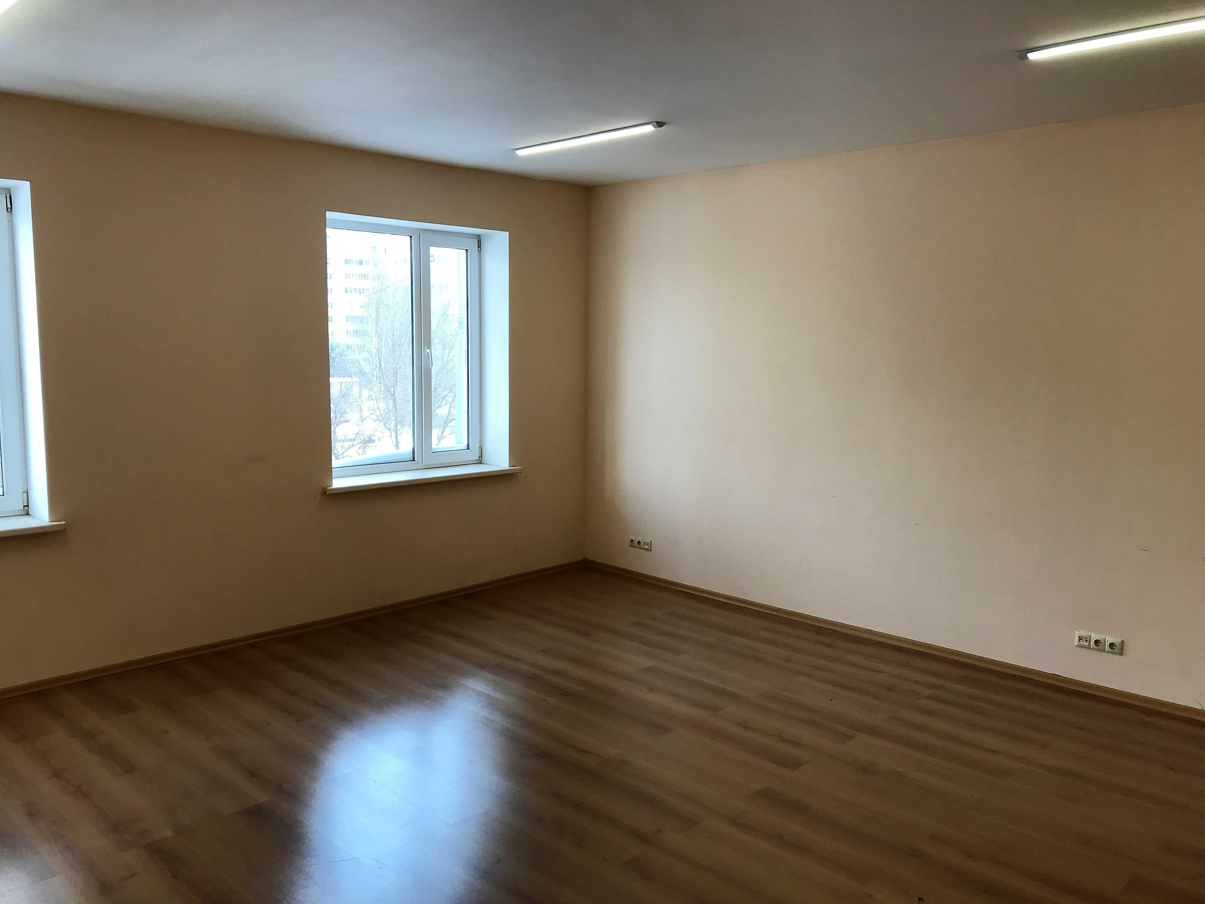 Продаж Групи Приміщень в Центрі Броварів. 138 кв.м. Власний Вхід без %