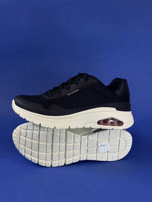 Жіночі легкі текстильні кросівки Skechers 39,5 розмір