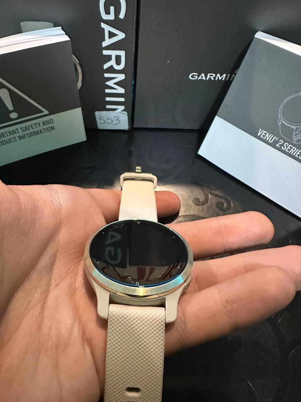 Часы Garmin Venu 2s