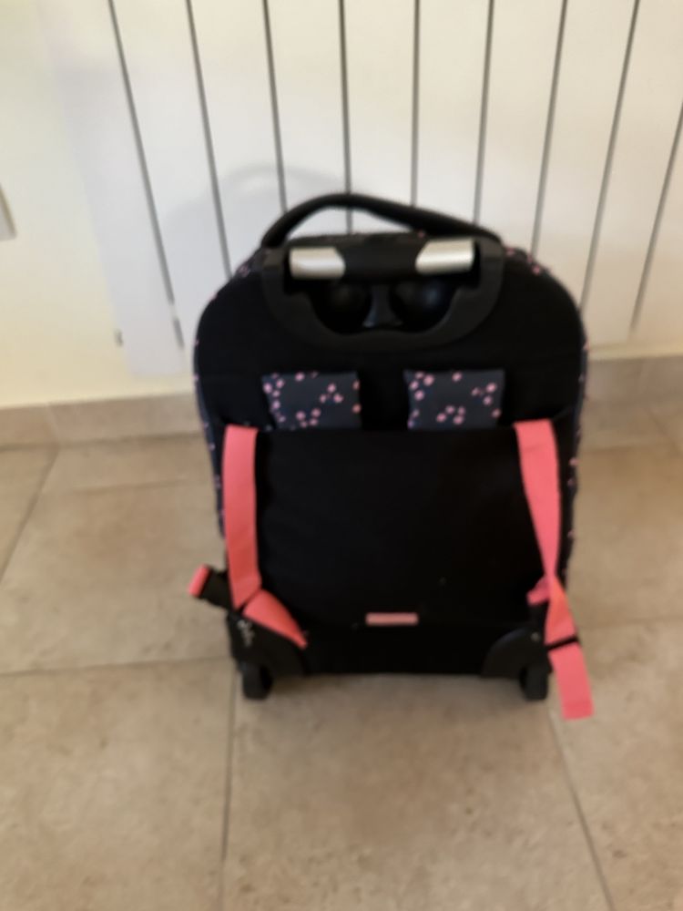 Mochila e troley - 2 em um e lancheira
