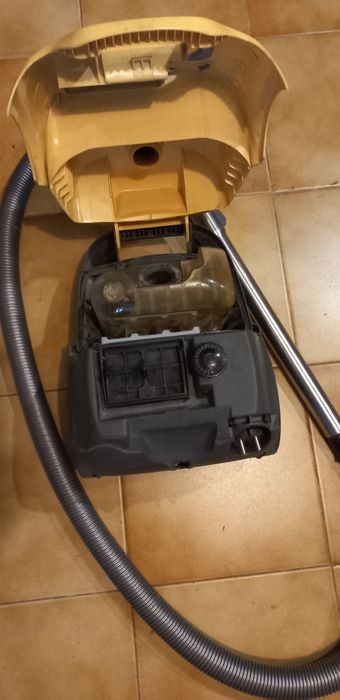 Aspirador Bosch 2100 Watts - não necessita saco