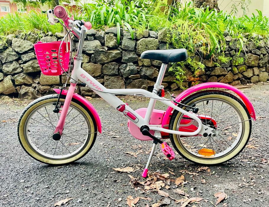 Bicicleta Btwin Decathlon – 16” (rosa e branca)