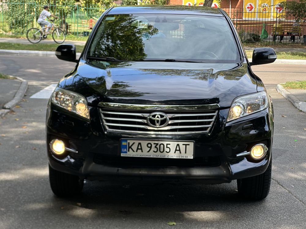 Toyota pav4 з ГБО 2011 рік автомат клімат і тд