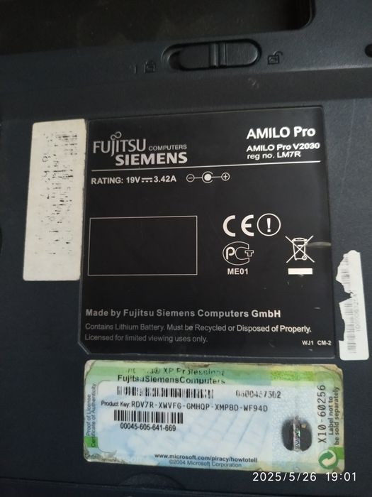 Fujitsu Siemens Amilo PRO V2030