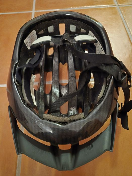 Capacete BTT em bom estado