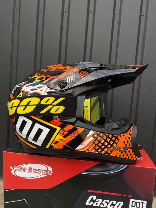 Кросовий шлем ендуро