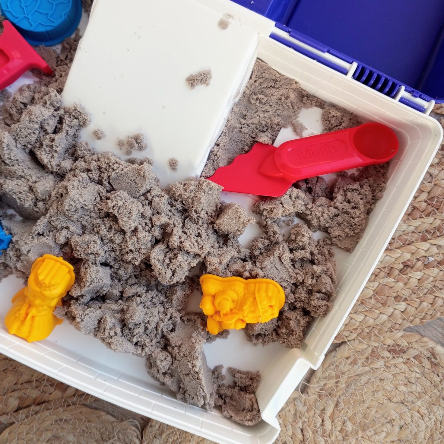 Kinetic Sand piaskownica, walizka z piaskiem kinetycznym