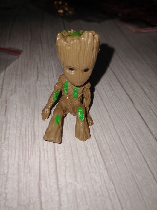 фігурка грут сидячий