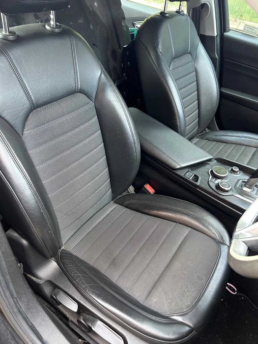 Alfa Romeo Giulia 2.2 D Z 2018 roku ANGLIK