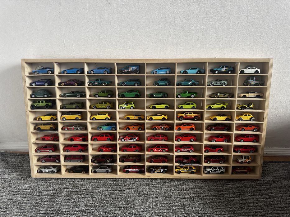 Kolekcja hot wheels prawie 320 sztuk