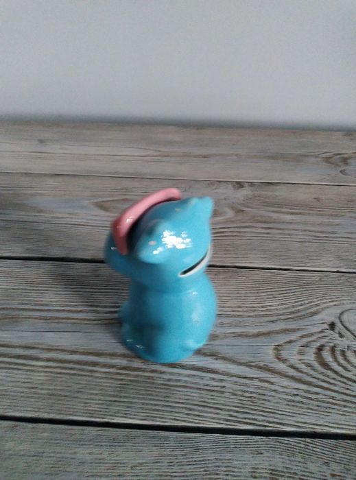 skarbonka niebieski hipopotam w okularach, fajans