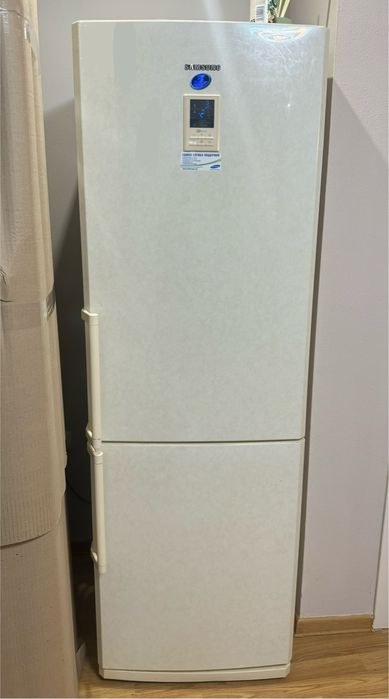 Холодильник Samsung MODEL: RL38ECVB