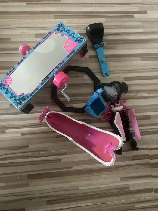 Monster high dodatki wanna lustro