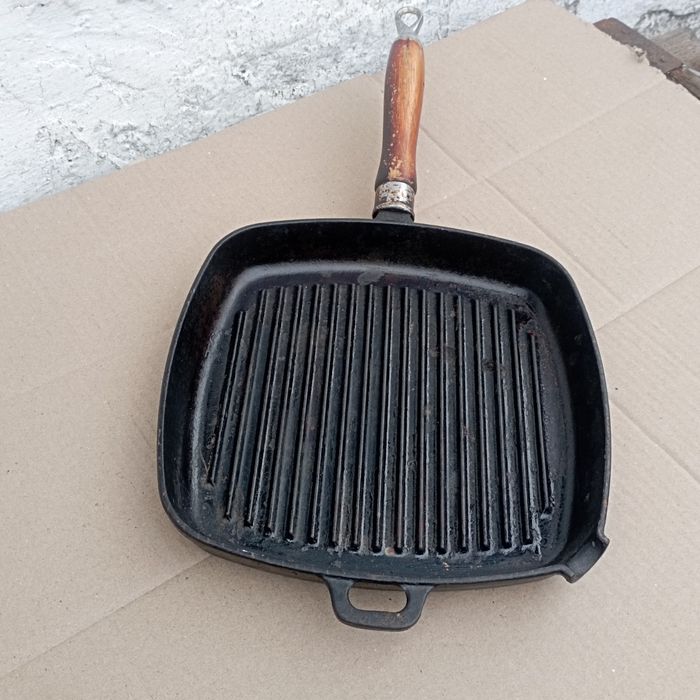 Сковорода чугунная.гриль Жаровня сковородка чугунная