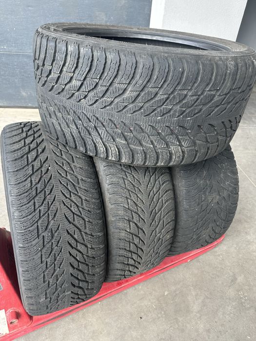 Шини на GLS різноширокі 315/40 R21 275/45 R21