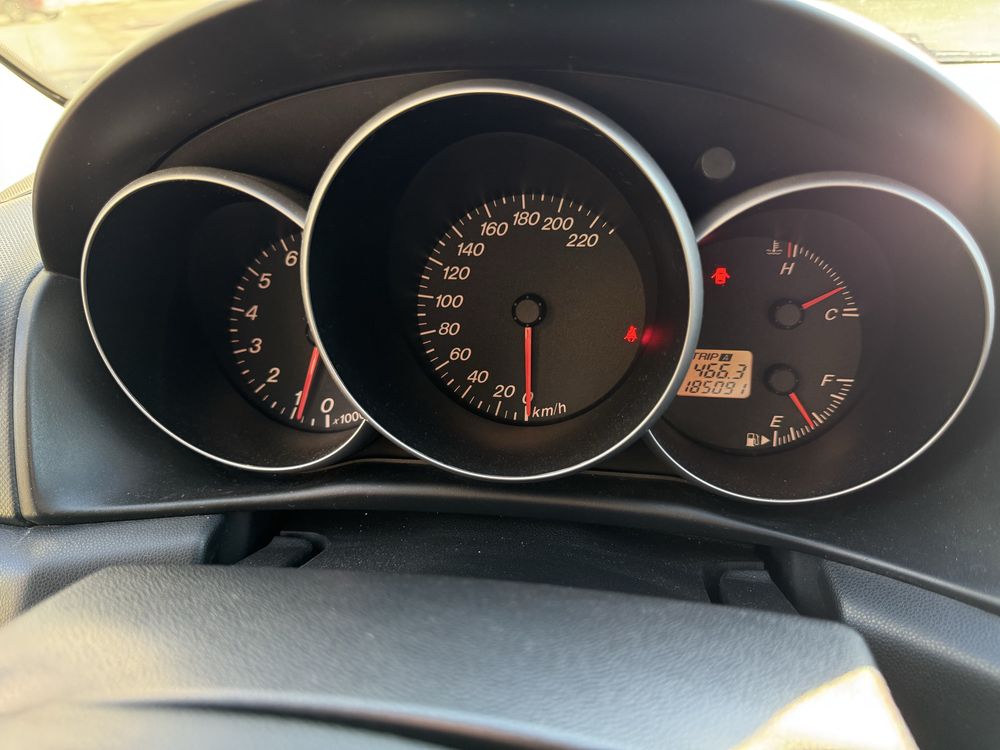 Продам Mazda 3bk 2003 г.в, бензин