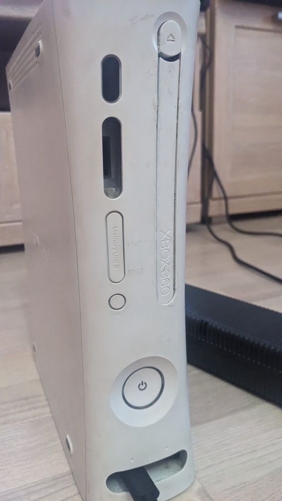 Ігрова приставка X Box 360