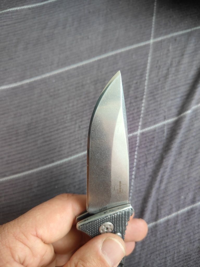 Boker plus strike