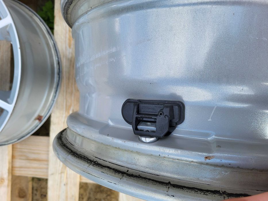 [1064] Felgi aluminiowe 17 cali 5x112 et44 7Jx17H2 BORBET czujniki!