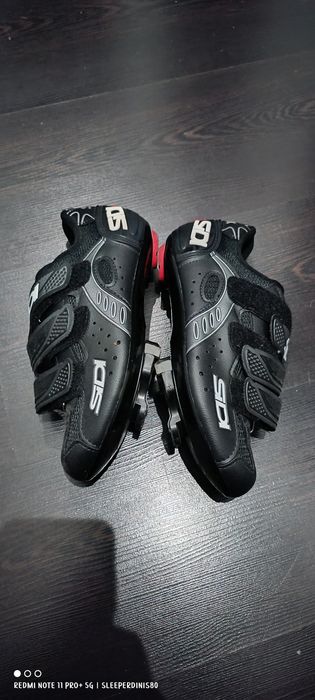 Sapatos SIDI e Spiuk tamanho 40 e 39