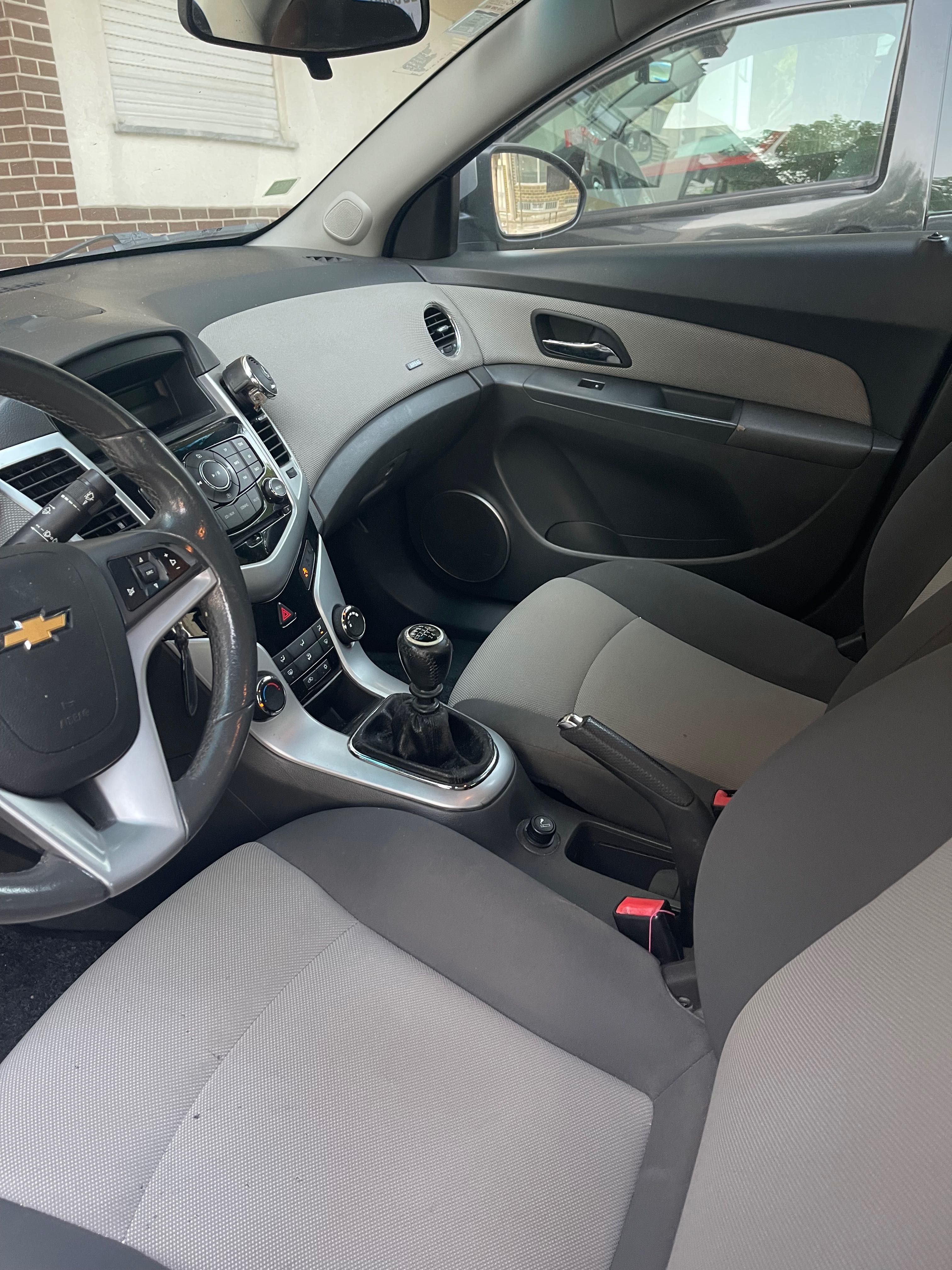 Chevrolet Cruze ,