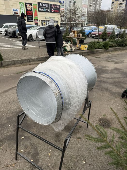 продається пакувальна бочка для ялинки