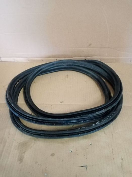 Uszczelka klapy bagażnika VW Passat B6 kombi 3C9827705A
