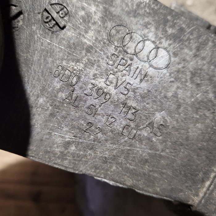 Łapa mocowanie skrzyni biegów lewe vw passat b5 LIFT audi a4 b6 a6 c5