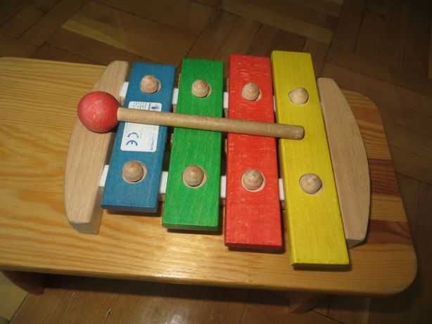 Ponadczasowe zabawki edukacyjne drewniane