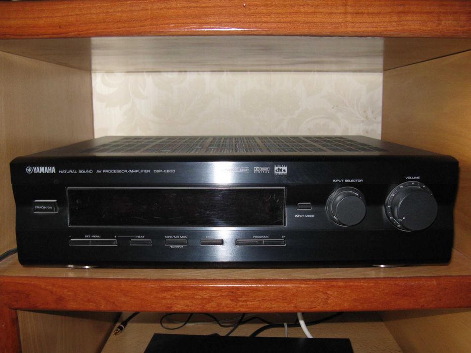 pre-amplificador yamaha dsp-E800
