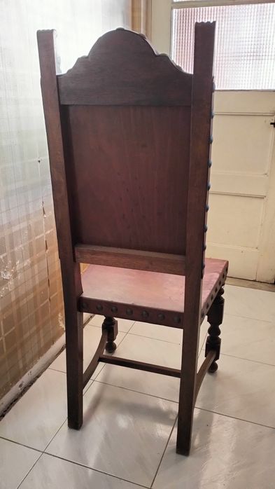 8 Cadeiras madeira e pele