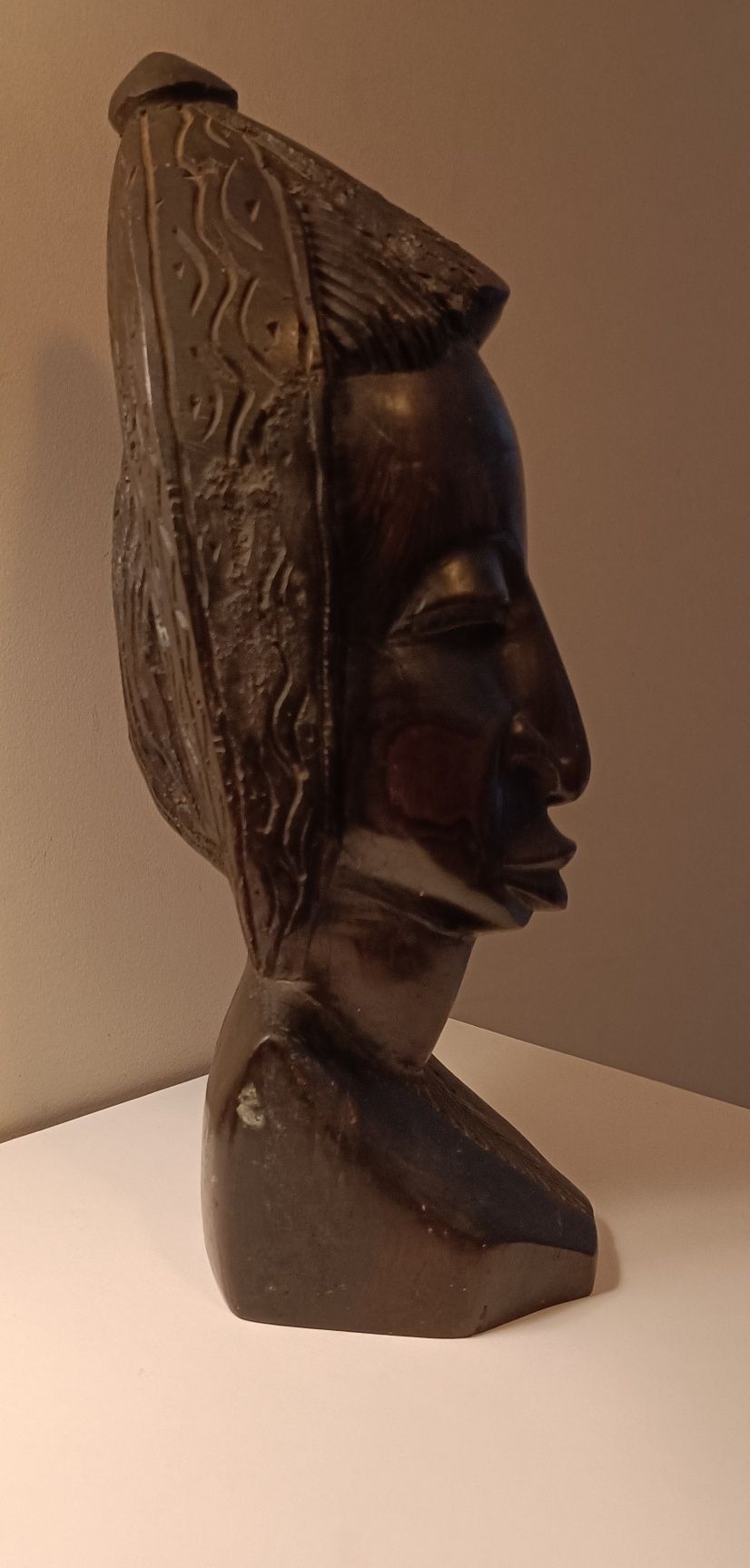 Estatueta madeira
