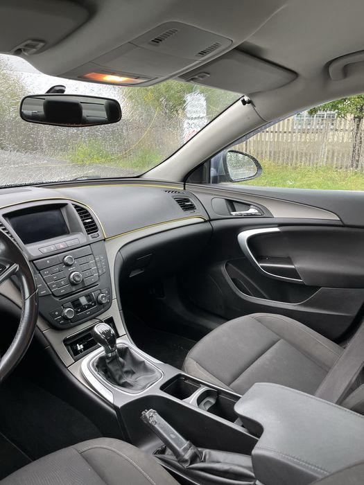 Opel Insignia 2.0 Дизель 2011