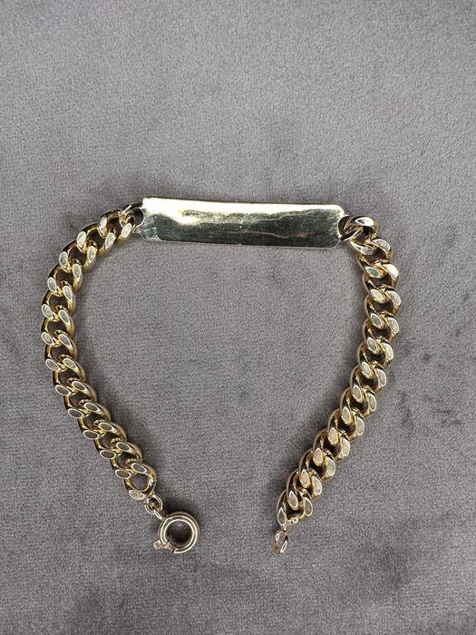 Pulseira com chapa em prata dourada