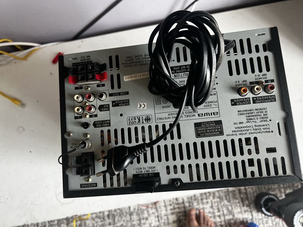 sistema de áudio Aiwa modelo NSX-D757R