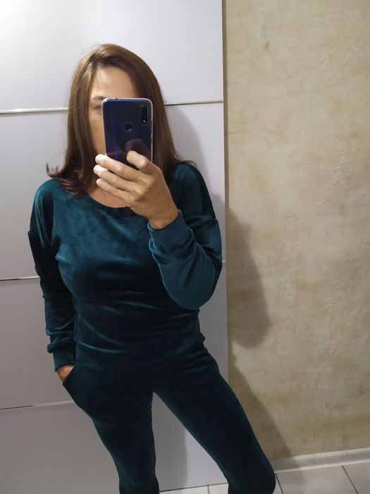 Dres welurowy polskiego producenta "La Perla"  rozm:36 ,S,M