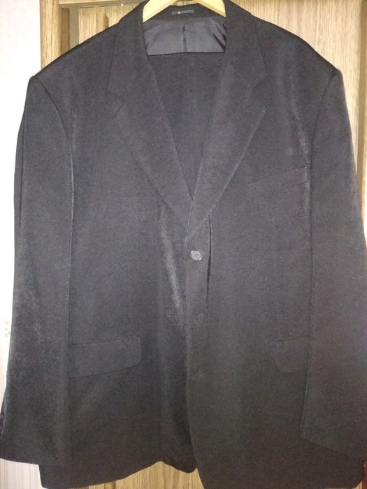 Продам мужской костюм