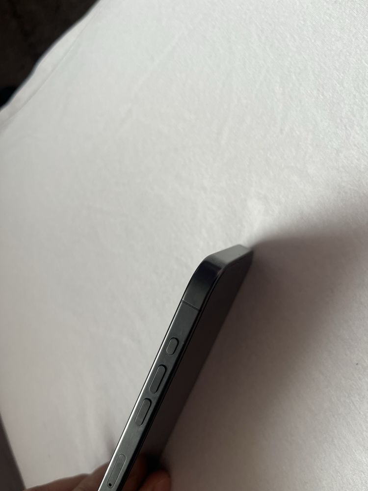 Telefon Iphon 15 pro 512 gb